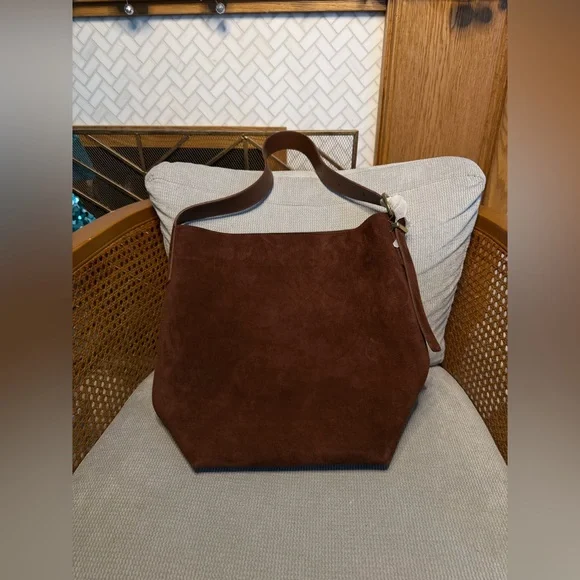 Madewell Essentials Suede Bucket Bag Soft Mahogany - Picture 4 of 9